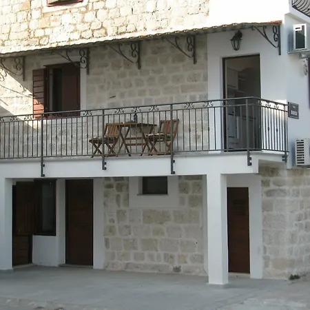 Apartment Noa Kastel Kambelovac